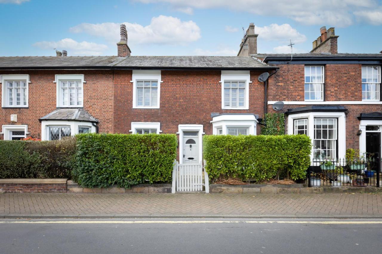 Charles Alexander Short Stay - Rose Cottage Lytham St Annes Exterior foto