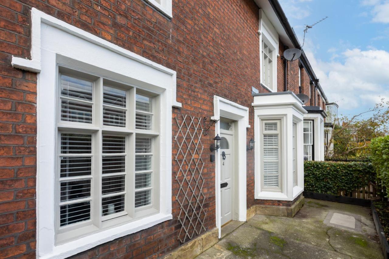 Charles Alexander Short Stay - Rose Cottage Lytham St Annes Exterior foto